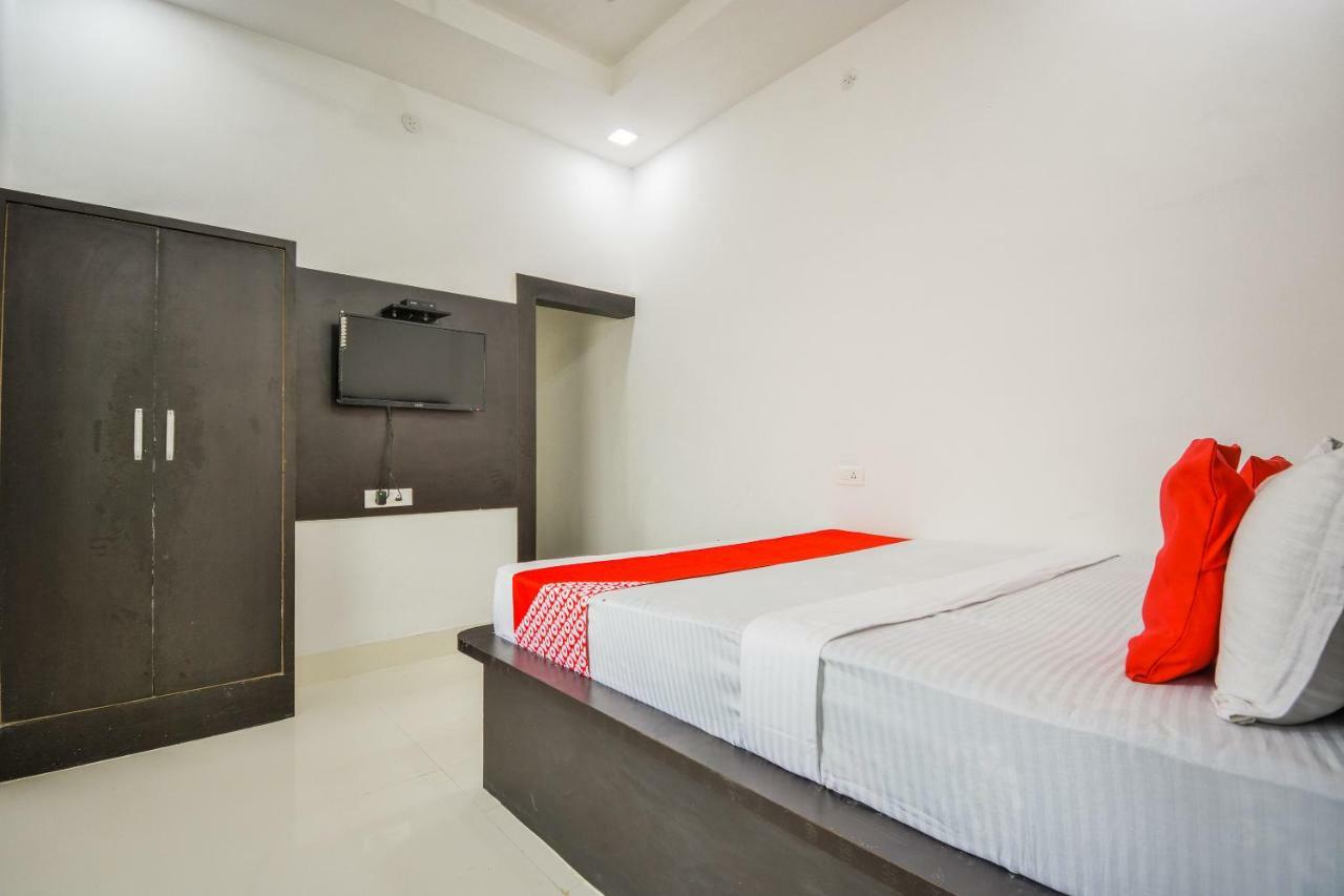 Oyo 43505 Hotel The White House Hisār Εξωτερικό φωτογραφία