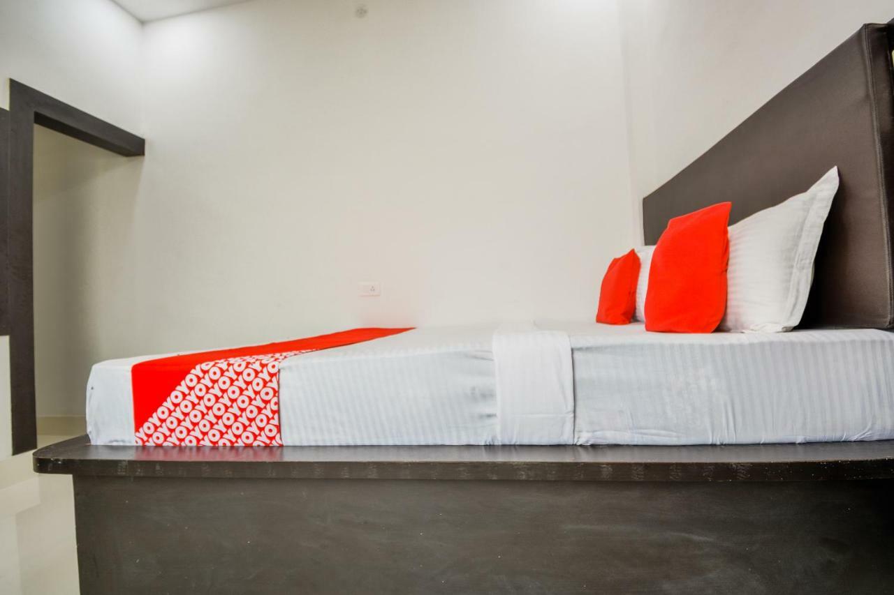 Oyo 43505 Hotel The White House Hisār Εξωτερικό φωτογραφία