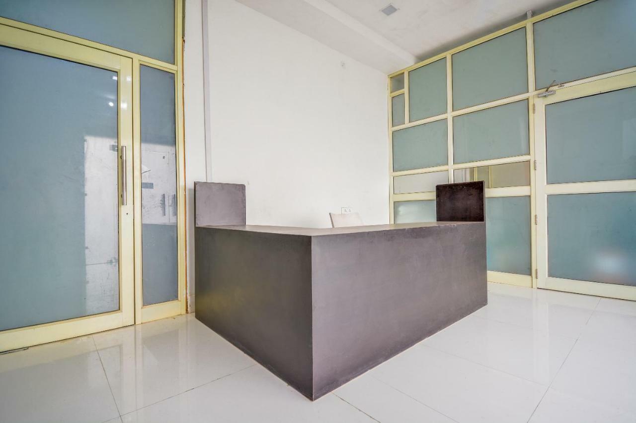 Oyo 43505 Hotel The White House Hisār Εξωτερικό φωτογραφία