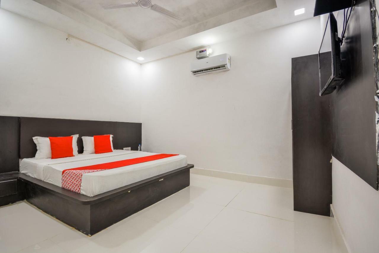 Oyo 43505 Hotel The White House Hisār Εξωτερικό φωτογραφία