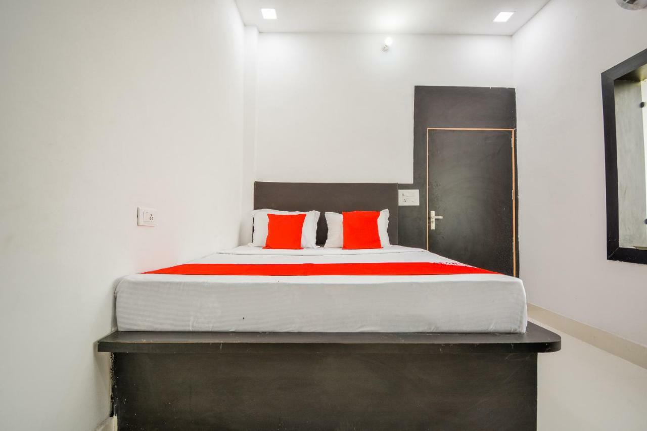 Oyo 43505 Hotel The White House Hisār Εξωτερικό φωτογραφία