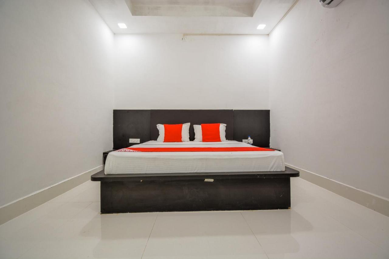 Oyo 43505 Hotel The White House Hisār Εξωτερικό φωτογραφία